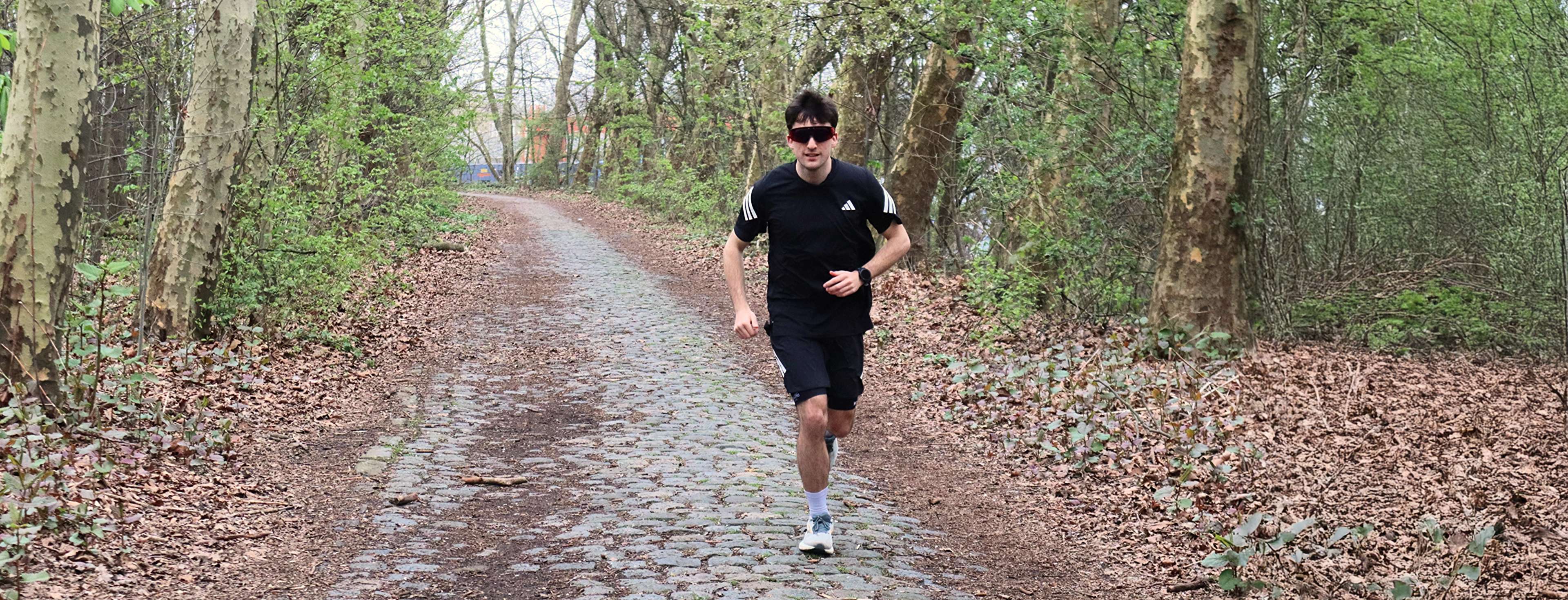 À l’essai : les lunettes IA Oakley Meta Vanguard pour les sportifs