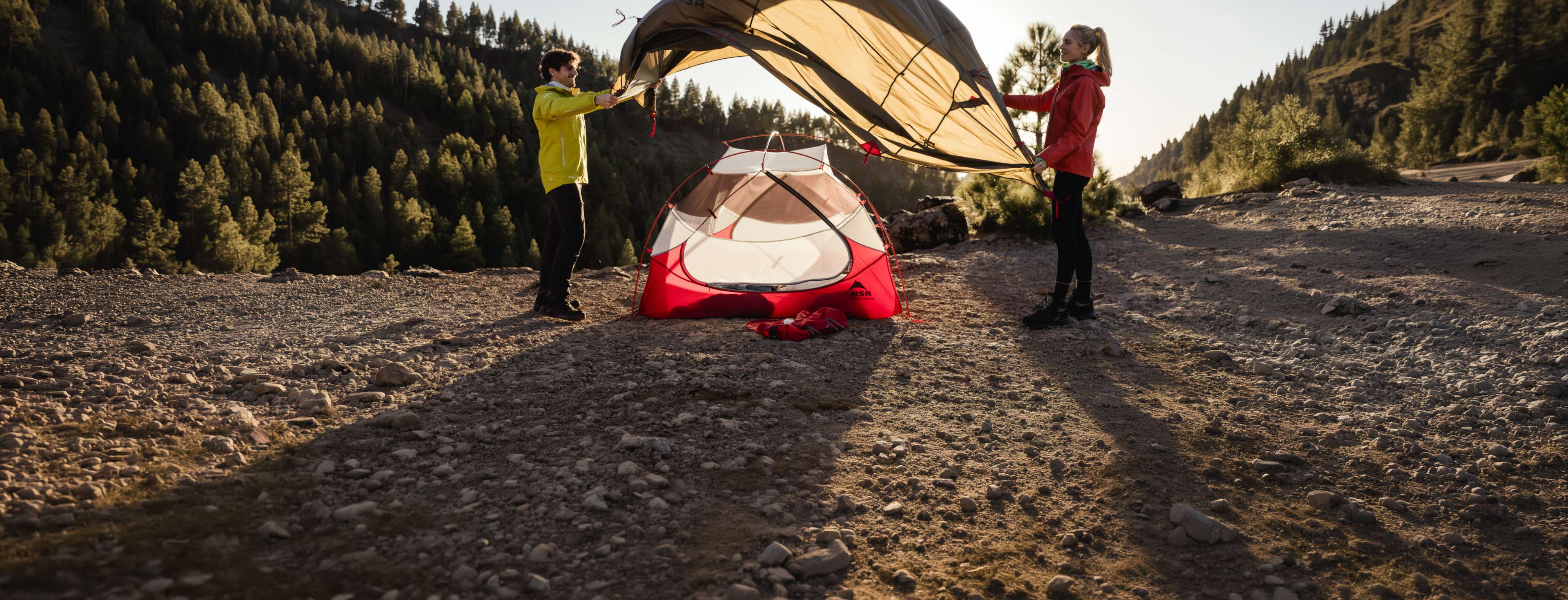 Entretenir sa tente : conseils pour la nettoyer, l’imperméabiliser et la ranger