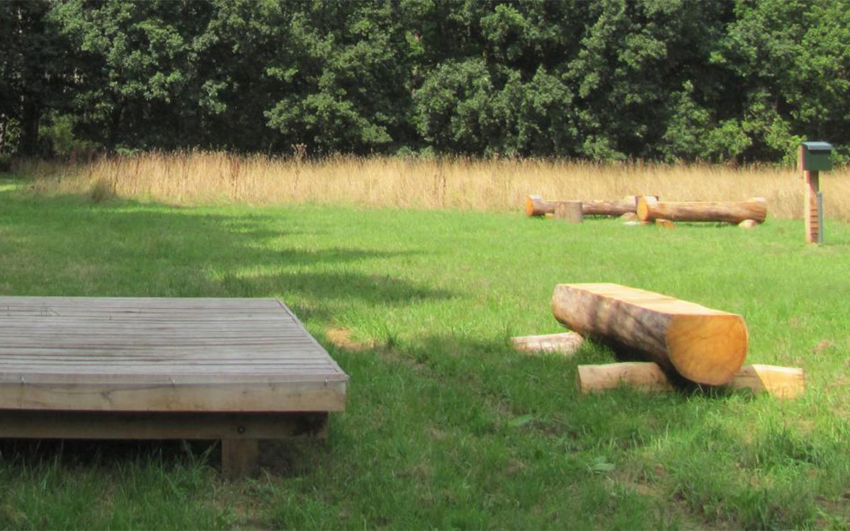 Camping gratuit dans une aire de bivouac